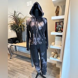 ✨ Boohoo Tie Dye Hoodie & Sweat pants Set ✨